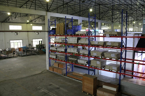 Large-scale material warehouse
